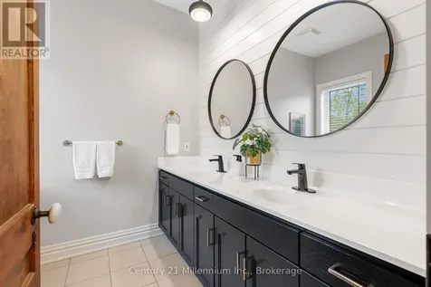 176 5th A Street East Owen Sound ON N4K 1C5