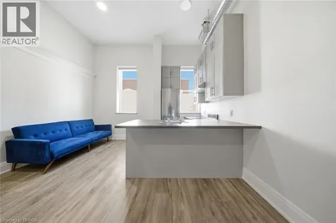 11 Queen Street Brantford ON N3T 3B1