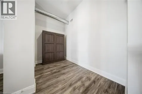 11 Queen Street Brantford ON N3T 3B1