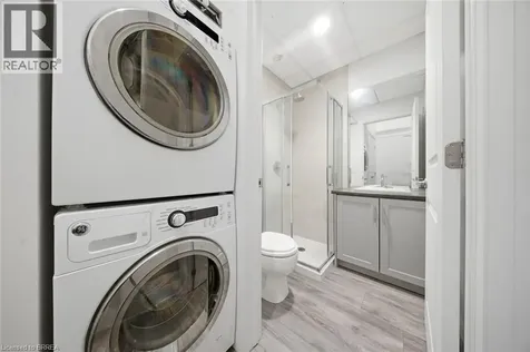 11 Queen Street Brantford ON N3T 3B1