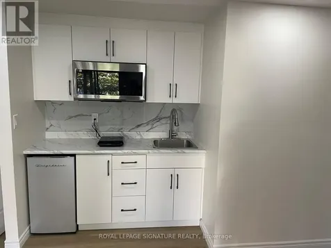 168 Windflower Drive Kitchener ON N2E 3T2