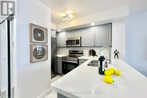 5 Northtown Way Toronto (willowdale East) ON M2N 7A1