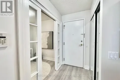 5 Northtown Way Toronto (willowdale East) ON M2N 7A1