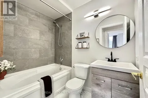 5 Northtown Way Toronto (willowdale East) ON M2N 7A1