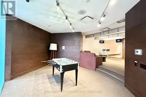 5 Northtown Way Toronto (willowdale East) ON M2N 7A1