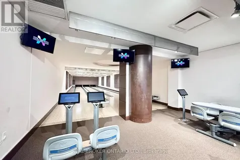 5 Northtown Way Toronto (willowdale East) ON M2N 7A1