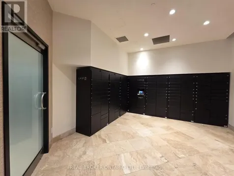 5 Northtown Way Toronto (willowdale East) ON M2N 7A1