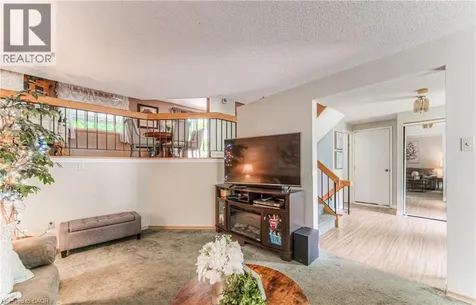 82 Roseneath Crescent Kitchener ON N2E 1V9
