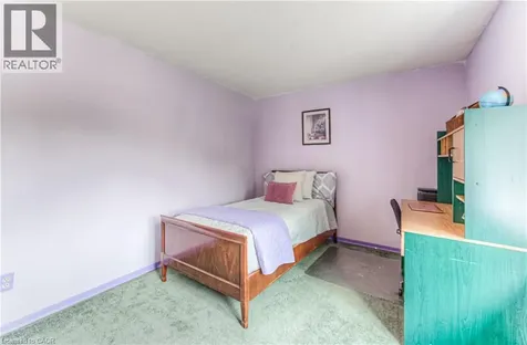 82 Roseneath Crescent Kitchener ON N2E 1V9