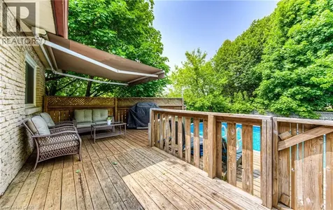 82 Roseneath Crescent Kitchener ON N2E 1V9