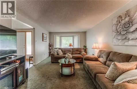 82 Roseneath Crescent Kitchener ON N2E 1V9