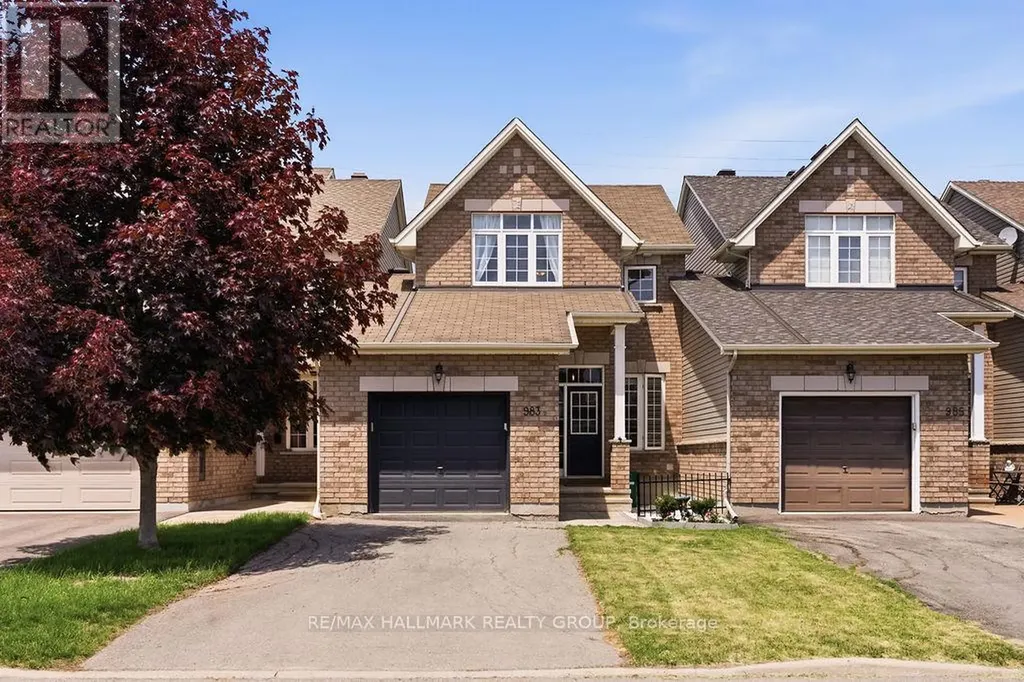 983 Markwick Crescent Ottawa ON K4A 4X9