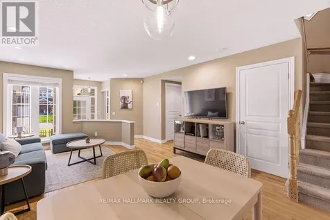 983 Markwick Crescent Ottawa ON K4A 4X9