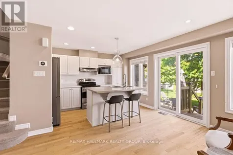 983 Markwick Crescent Ottawa ON K4A 4X9