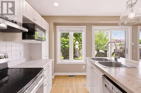 983 Markwick Crescent Ottawa ON K4A 4X9
