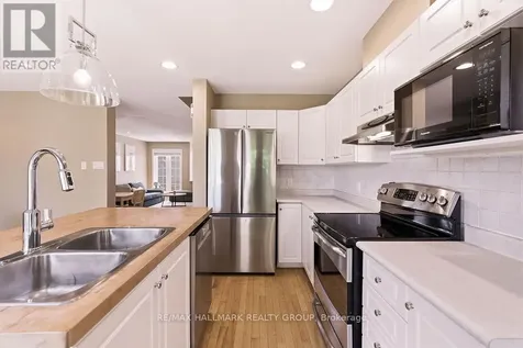983 Markwick Crescent Ottawa ON K4A 4X9