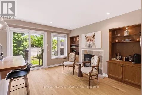 983 Markwick Crescent Ottawa ON K4A 4X9