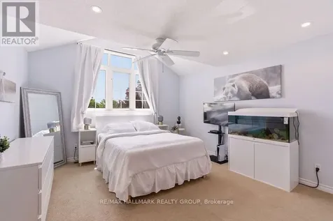 983 Markwick Crescent Ottawa ON K4A 4X9