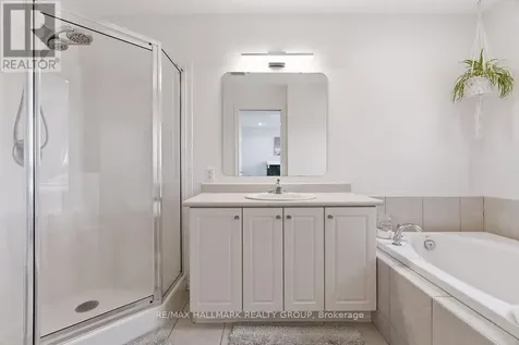 983 Markwick Crescent Ottawa ON K4A 4X9