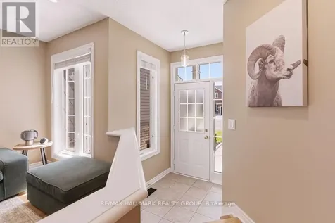 983 Markwick Crescent Ottawa ON K4A 4X9