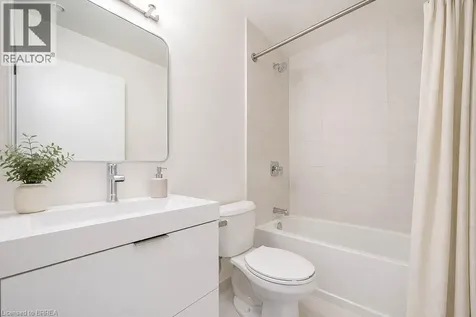 33 Erie Avenue Brantford ON N3S 0K7