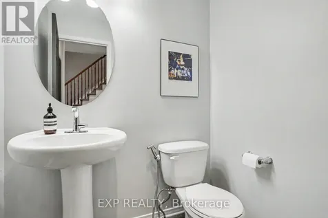 103 Westphalian Avenue Ottawa ON K2V 0A3