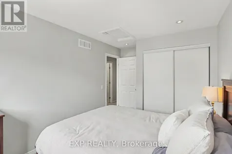103 Westphalian Avenue Ottawa ON K2V 0A3