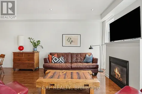 103 Westphalian Avenue Ottawa ON K2V 0A3