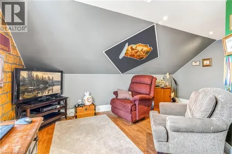 32 Fulton Street Brantford ON N3R 4E5
