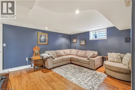 32 Fulton Street Brantford ON N3R 4E5