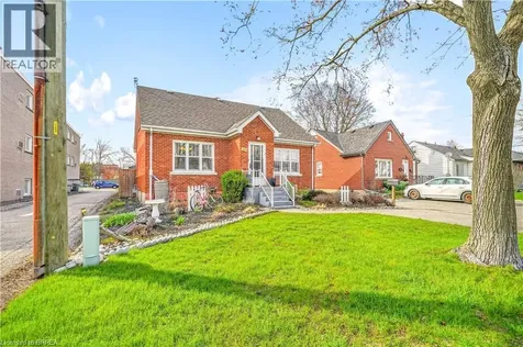 32 Fulton Street Brantford ON N3R 4E5