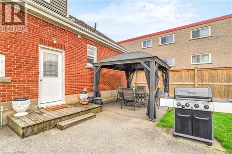 32 Fulton Street Brantford ON N3R 4E5