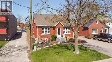 32 Fulton Street Brantford ON N3R 4E5