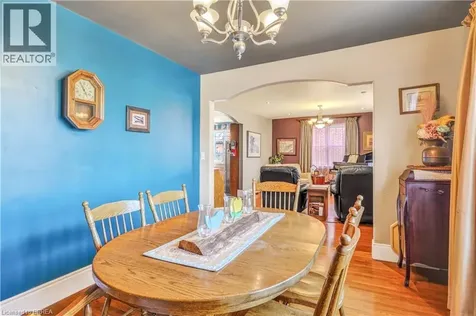 32 Fulton Street Brantford ON N3R 4E5