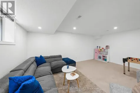 185 Flat Sedge Crescent Ottawa ON K1T 0G9