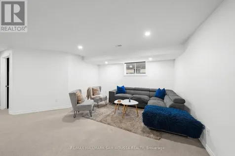 185 Flat Sedge Crescent Ottawa ON K1T 0G9