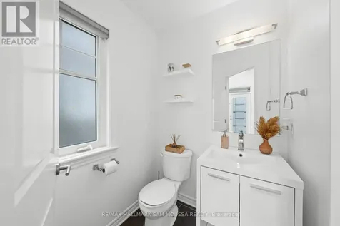 185 Flat Sedge Crescent Ottawa ON K1T 0G9