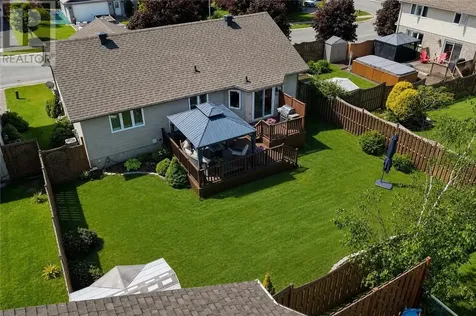 8 Trailview Drive Sudbury ON P3E 6M3