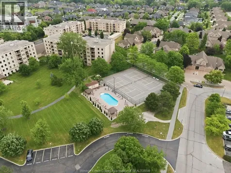 325 Village Grove Tecumseh ON N8N 0B1