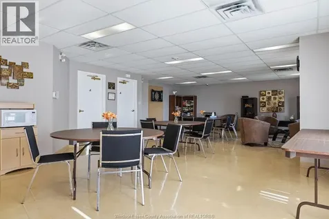 325 Village Grove Tecumseh ON N8N 0B1