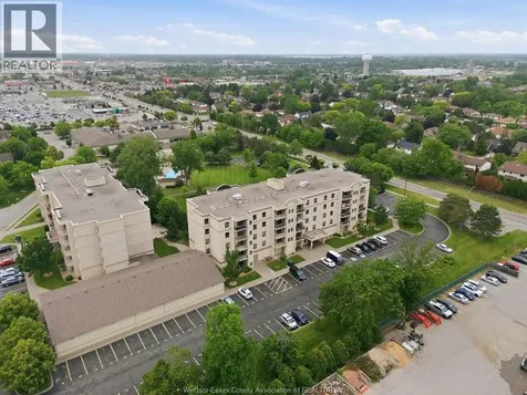 325 Village Grove Tecumseh ON N8N 0B1