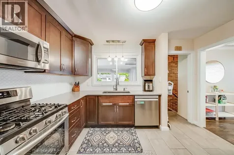 3063 Bruce Avenue Windsor ON N9E 1W3