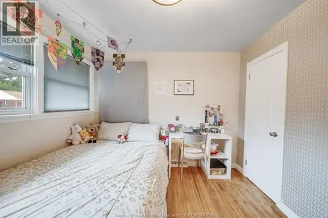 3063 Bruce Avenue Windsor ON N9E 1W3