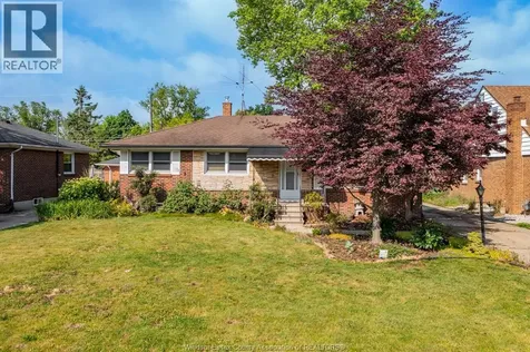 3063 Bruce Avenue Windsor ON N9E 1W3