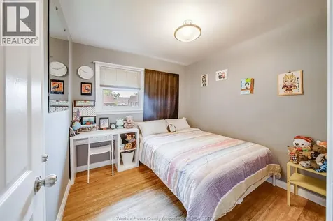 3063 Bruce Avenue Windsor ON N9E 1W3