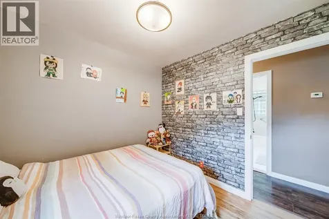 3063 Bruce Avenue Windsor ON N9E 1W3