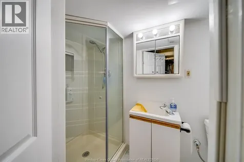 3063 Bruce Avenue Windsor ON N9E 1W3