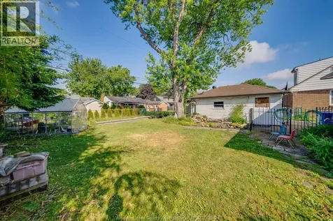 3063 Bruce Avenue Windsor ON N9E 1W3