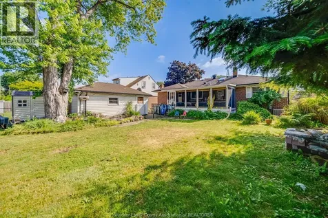 3063 Bruce Avenue Windsor ON N9E 1W3
