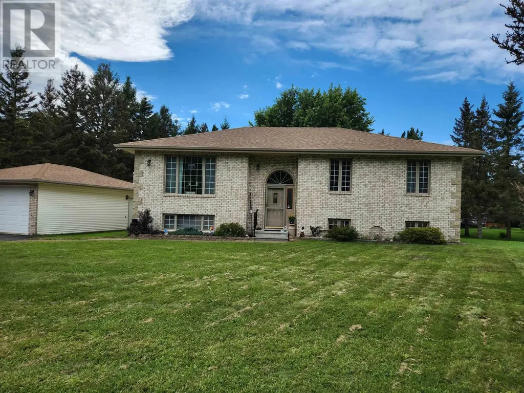1589 Mountain Road Thunder Bay ON P7J 1C7